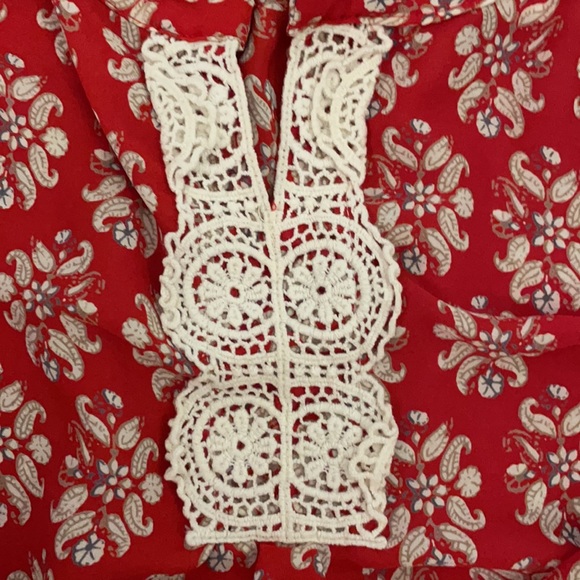 Sophia+Zeke Girls Red Floral Blouse, Youth Size L - Picture 5 of 7